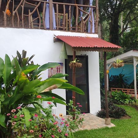 Sun House Rental Mambajao Exterior foto